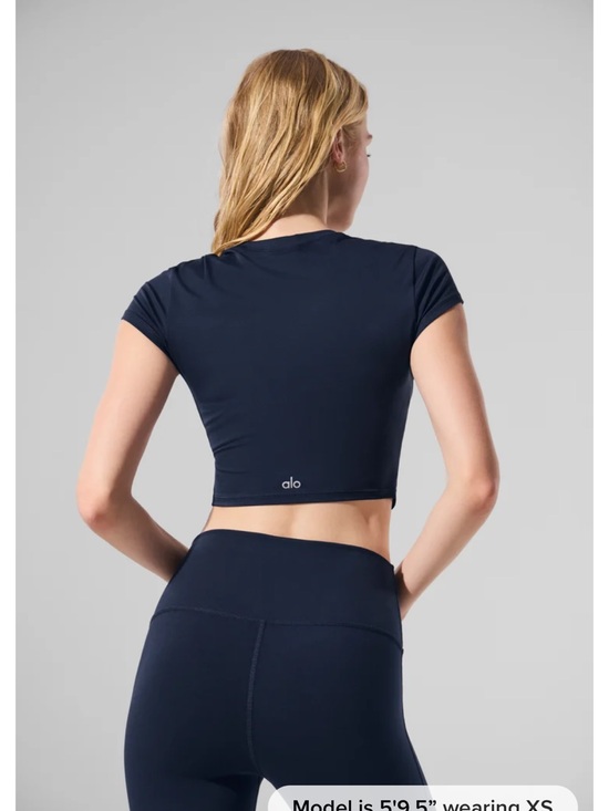 ALO Yoga Tops - Alosoft Crop Finesse Short Sleeve